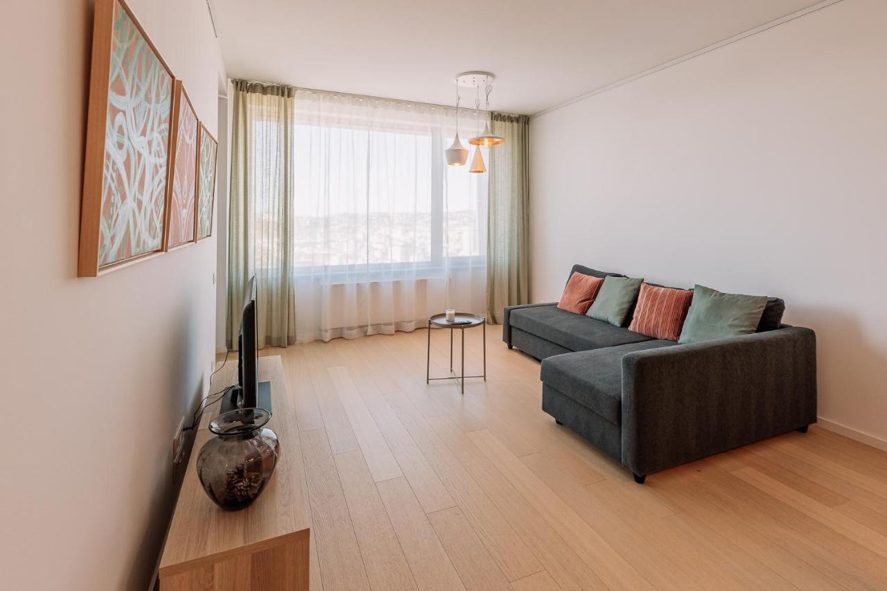 Skau Coral Residence In Sky Park 22 Floor 1Tower Panoramic View Free Parking ブラチスラヴァ エクステリア 写真