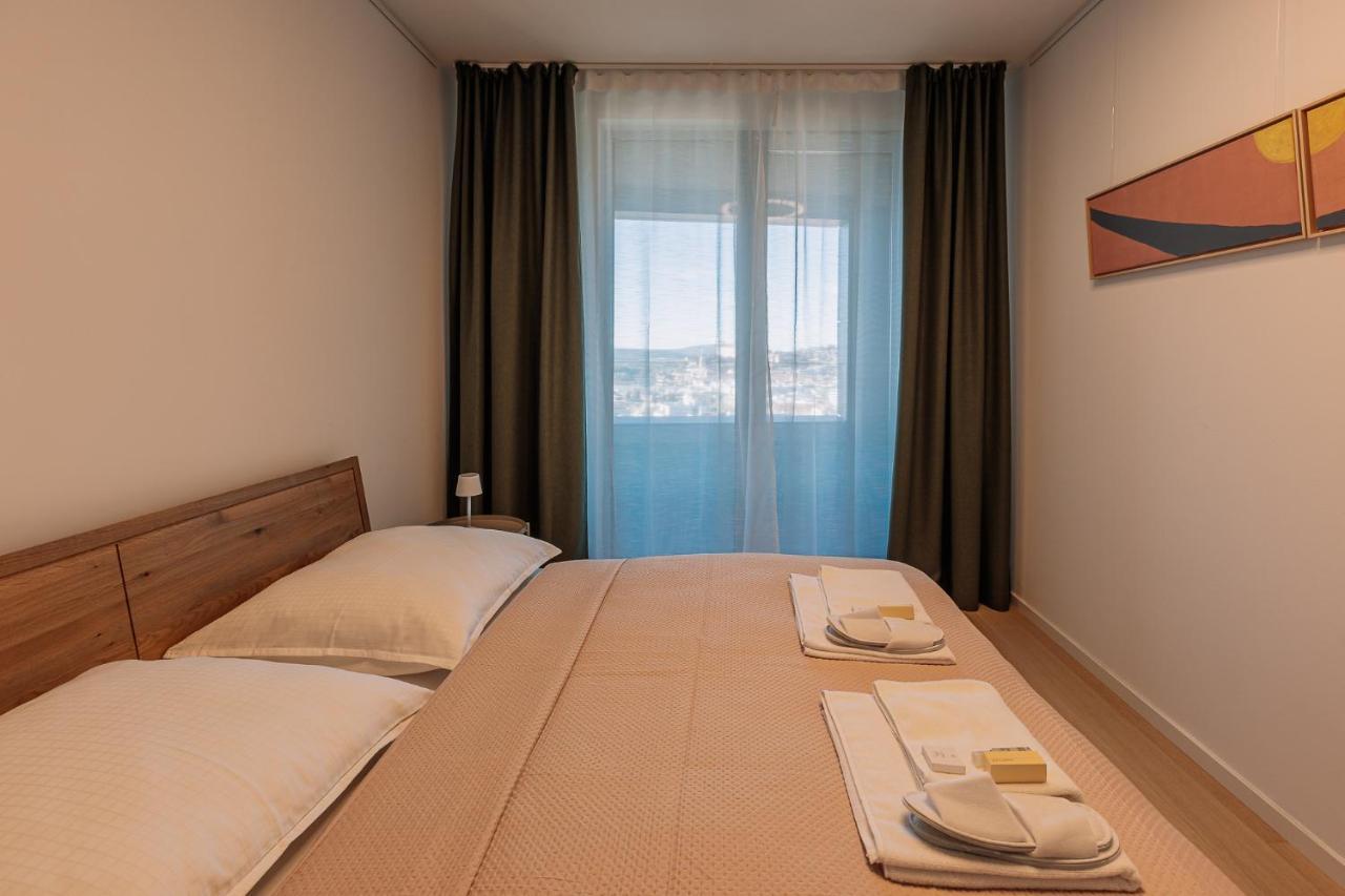 Skau Coral Residence In Sky Park 22 Floor 1Tower Panoramic View Free Parking ブラチスラヴァ エクステリア 写真