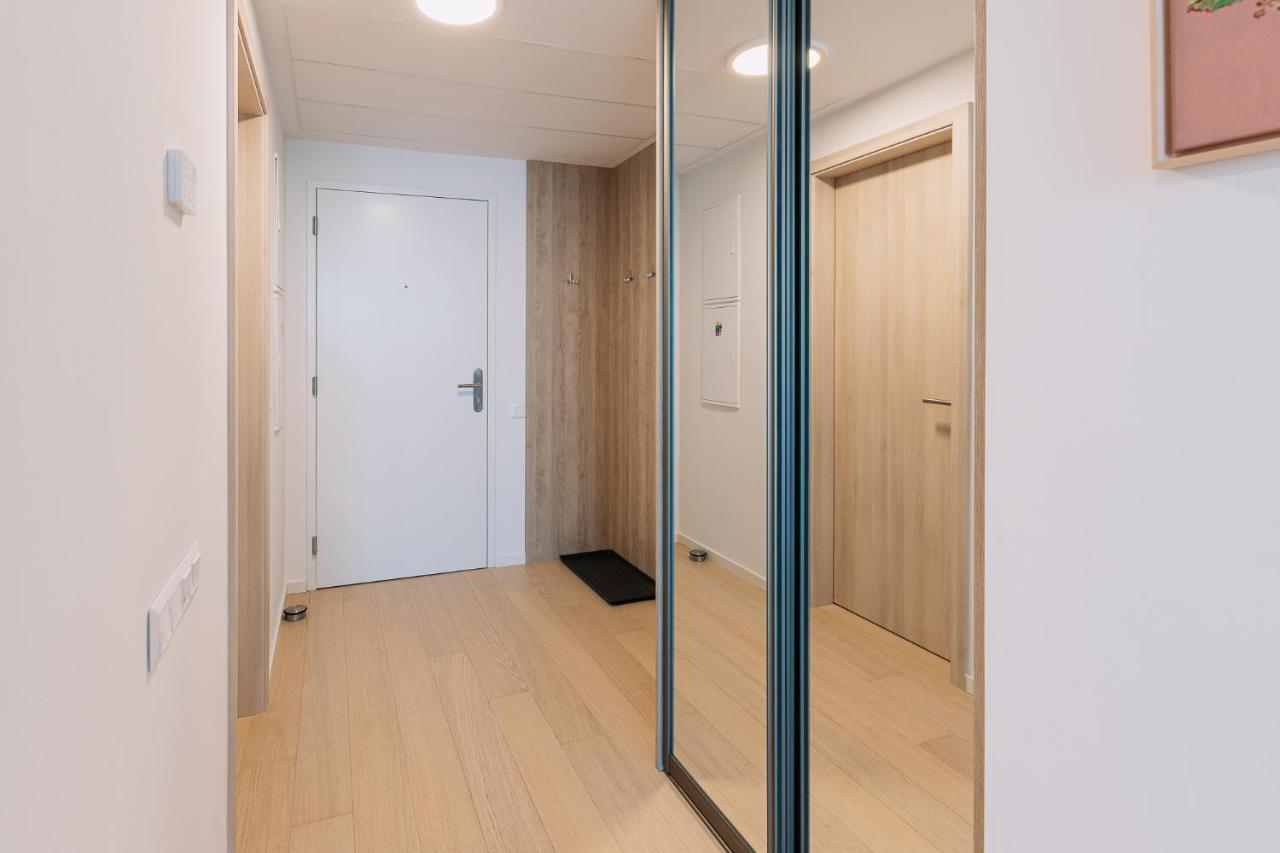 Skau Coral Residence In Sky Park 22 Floor 1Tower Panoramic View Free Parking ブラチスラヴァ エクステリア 写真