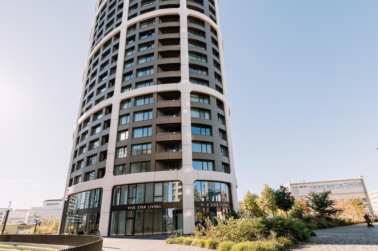 Skau Coral Residence In Sky Park 22 Floor 1Tower Panoramic View Free Parking ブラチスラヴァ エクステリア 写真